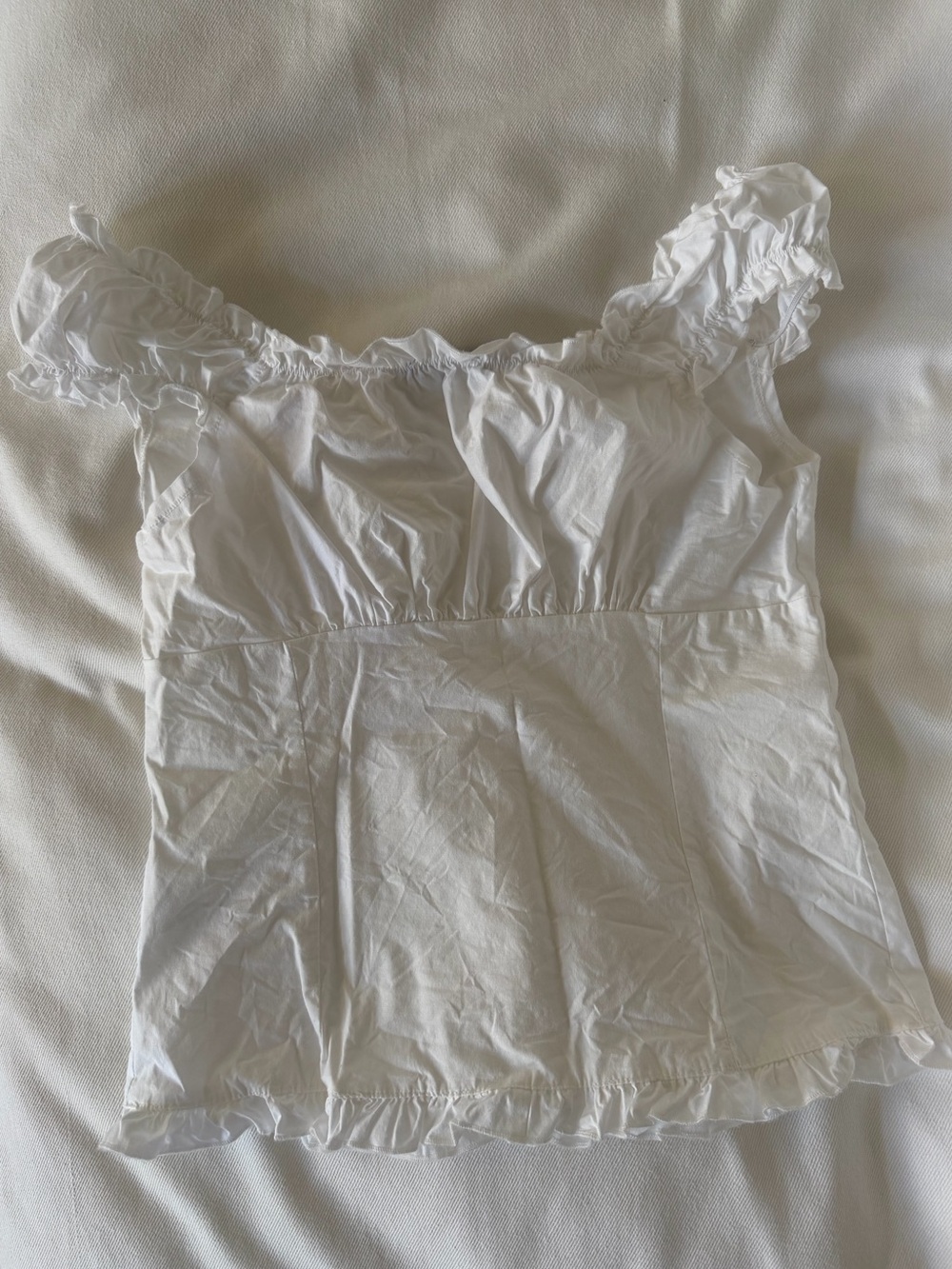 Brandy Melville White Ruffle Button-Front Puff Sleeve Top - Picture 2 of 4
